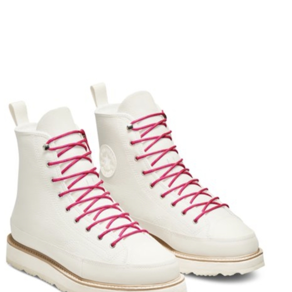 Converse leather Lace-Up Boots in White and Pink